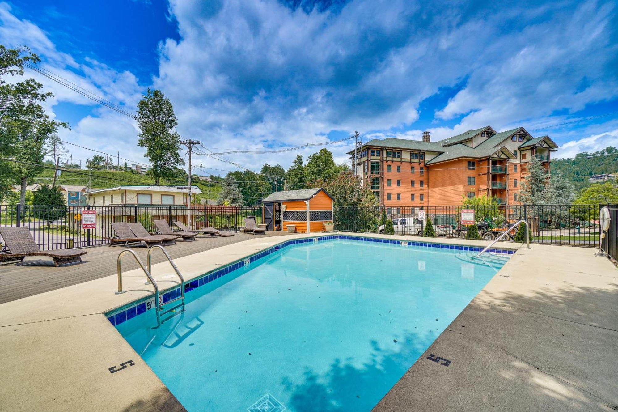 Gatlinburg Mountain Townhome With Pool Access! Exterior foto